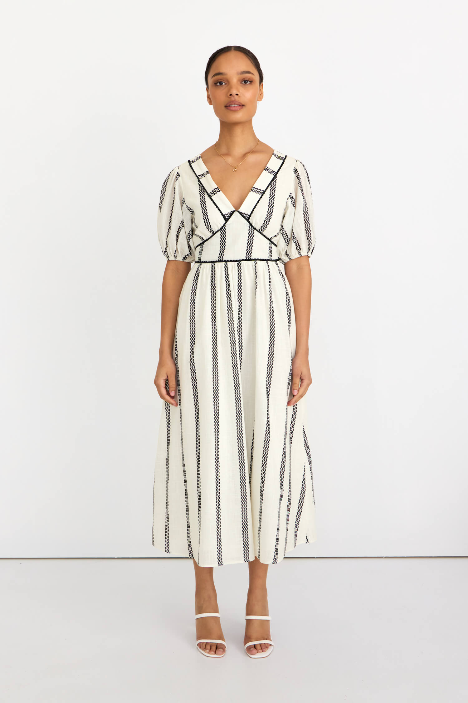 Slide Show Wave Stripe Maxi - White(Exclusive Print)