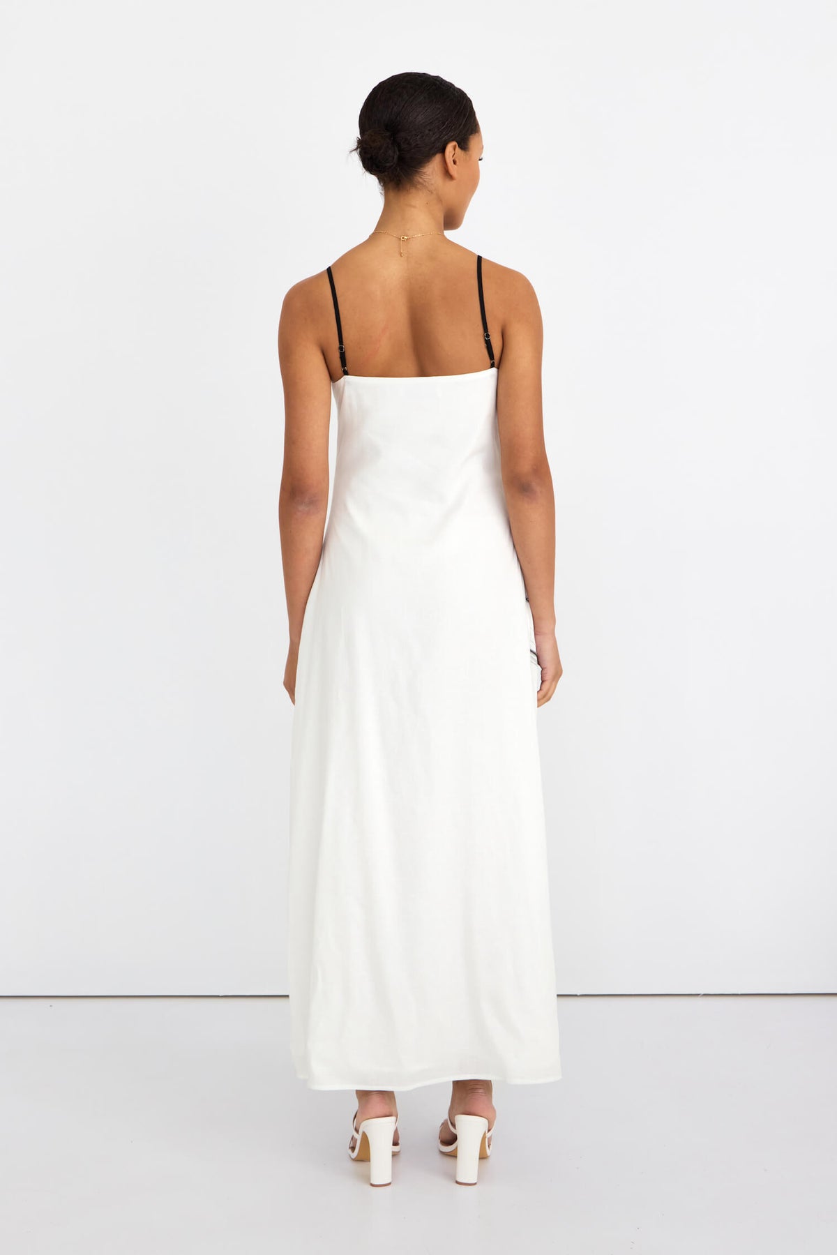Ponelope Maxi Dress - White(Exclusive Print)